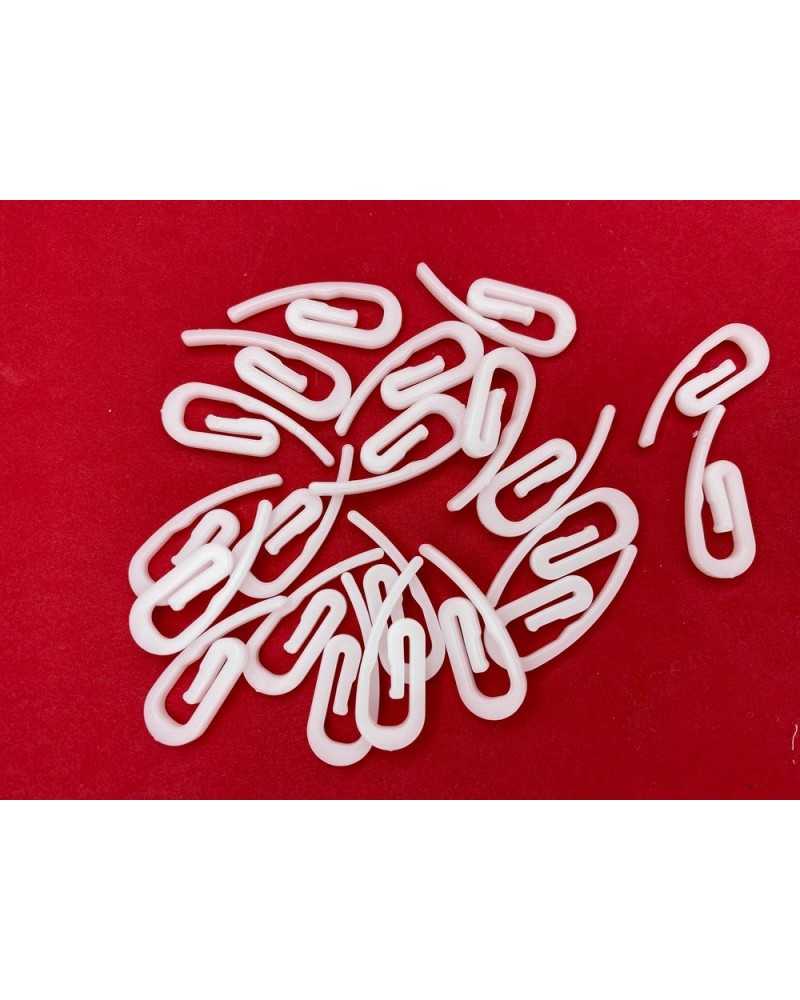 30 Pcs Duck Proboscis Hook Plastic White 32x11 Mm